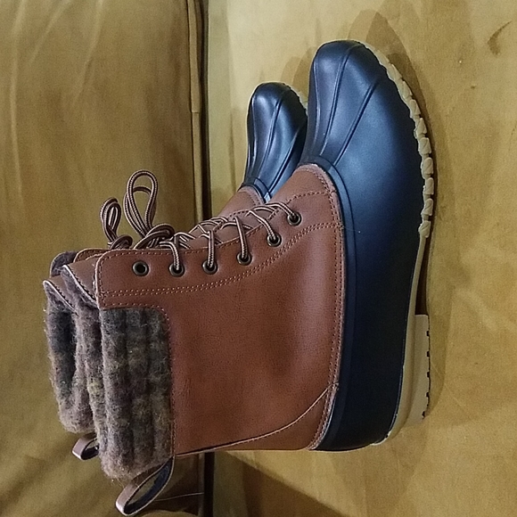 Magellan Outdoors Duck Boots Women's 11 - Picture 14 of 15